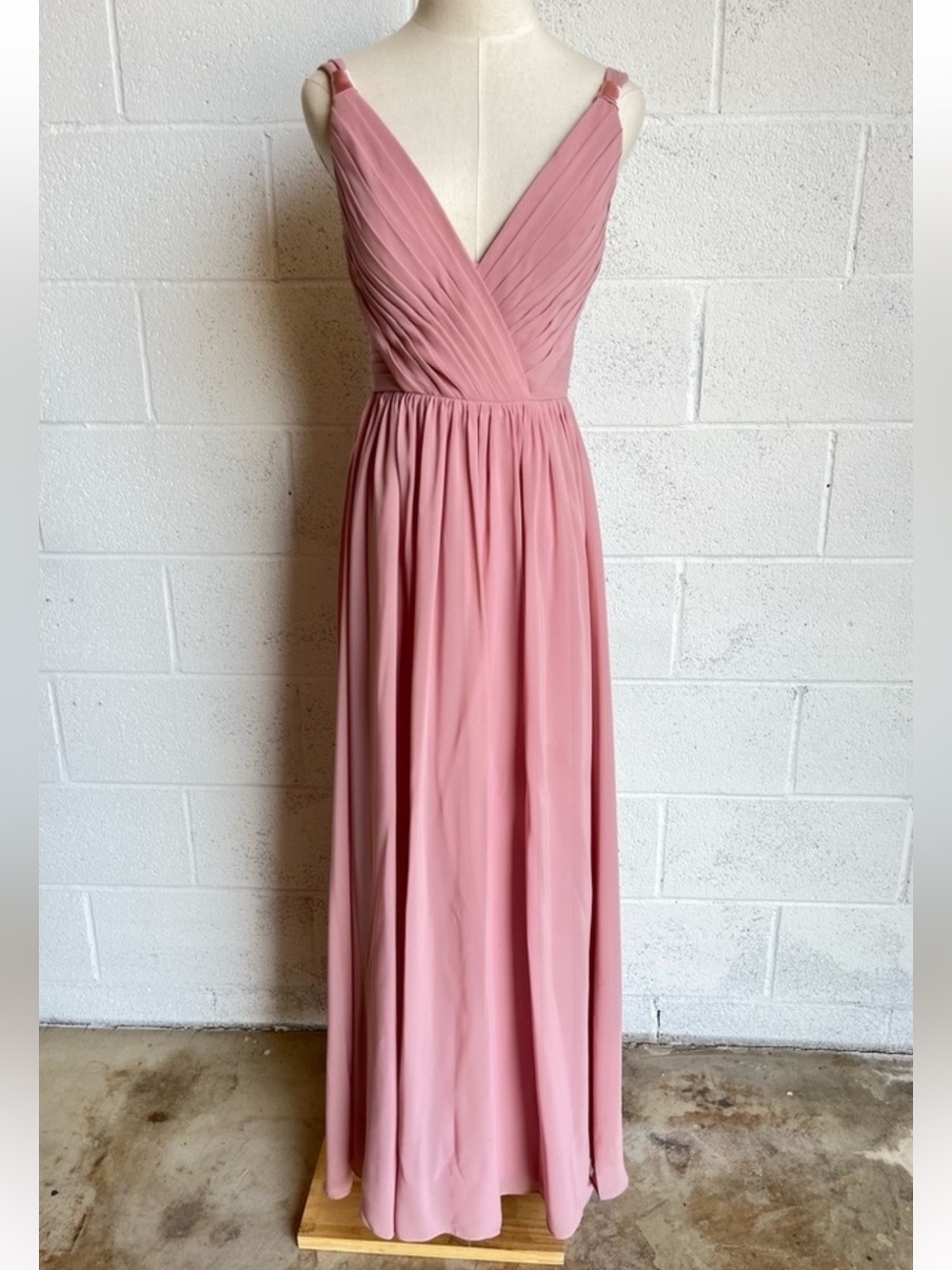 V-Neck Blush Pink Pleated Maxi Dress